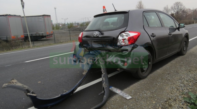 Řidič v Mohelnici se plně nevěnoval řízení