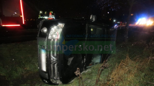 Na namrzlé vozovce havarovala dvě vozidla mezi Leštinou a Zábřehem