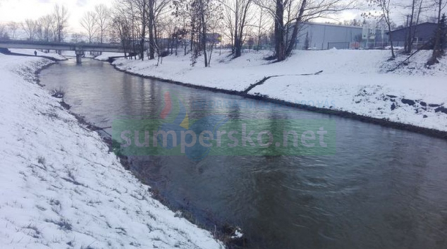 Topícího se zloděje i s „lupem" v Zábřehu museli zachránit policisté