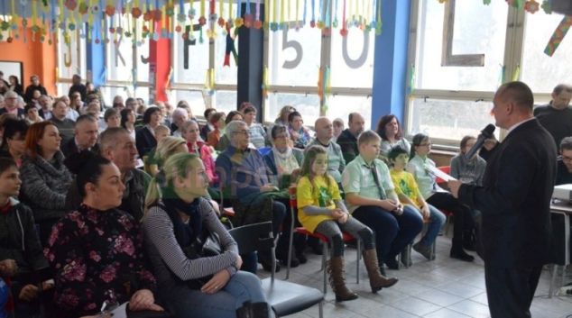FOTO. Šumperská základní škola oslavila padesátiny