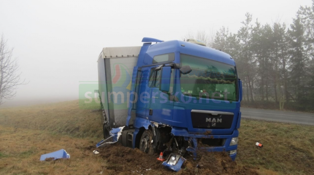 Motorista na Mohelnicku se plně se nevěnoval řízení