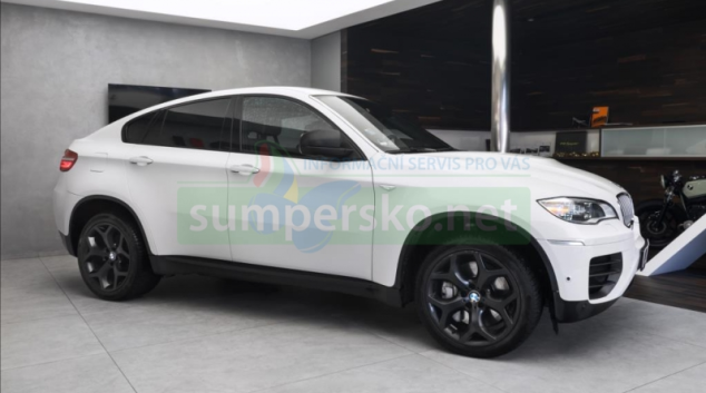 Na Červenohorském sedle během pár hodin majitel přišel o BMW