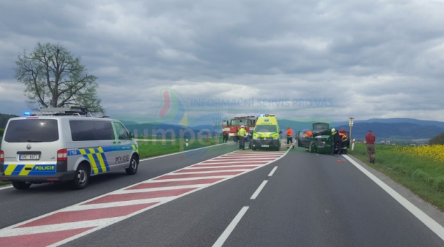 Dopravní nehoda dvou vozidel uzavřela na dvě hodiny Bludovský kopec