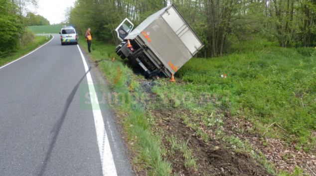 Řidič nákladního vozu na Jesenicku jel příliš rychle