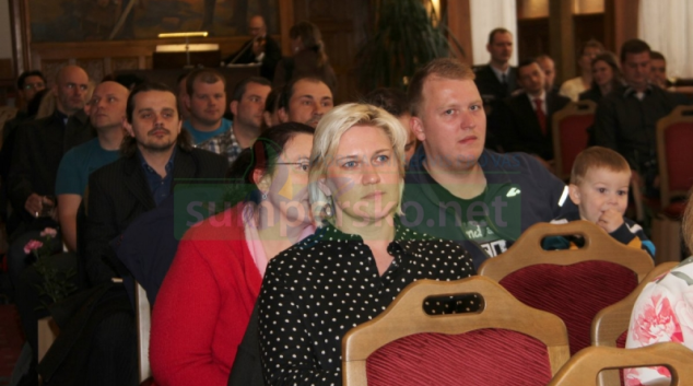 Dárci krve převzali zlaté medaile profesora Jana Janského