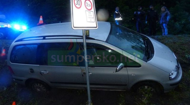 Opilý motorista na Jesenicku si „vypůjčil“ vozidlo a havaroval