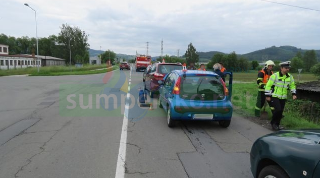 Řidička v Šumperku přehlédla stojící vozidlo