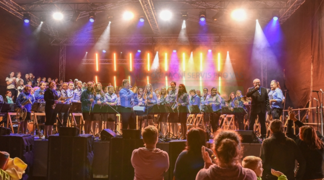 Notování orchestru si přišly poslechnout tisíce lidí