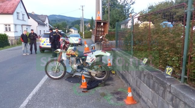Motorkáři pod vlivem alkoholu havarovali na Jesenicku