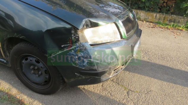 Silně opilý motorista projížděl Sudkovem a havaroval