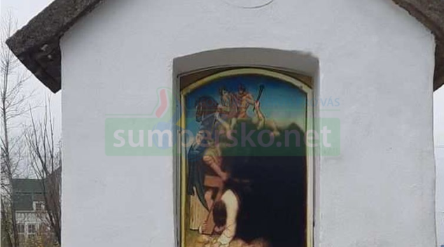 Vandal poškodil malby na hřbitově ve Vidnavě