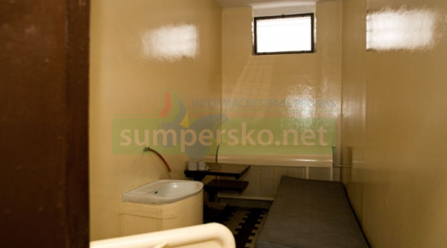 Agresivní zákazník „nakupoval“ v Zábřehu