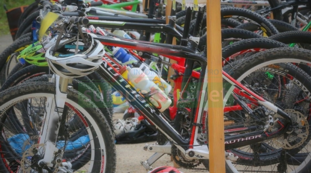 Během hodiny zmizela dvě horská kola