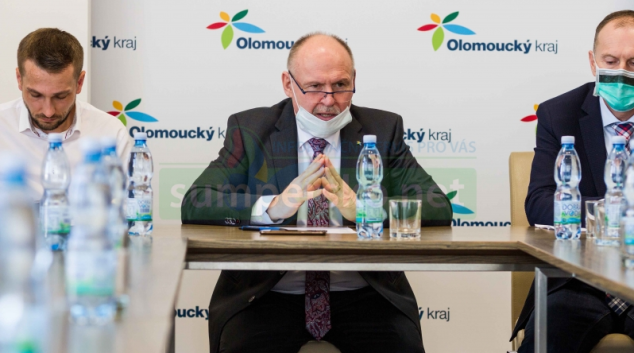 Hejtman jednal se zástupci nemocnic o nonstop pohotovosti v uzavřené zóně