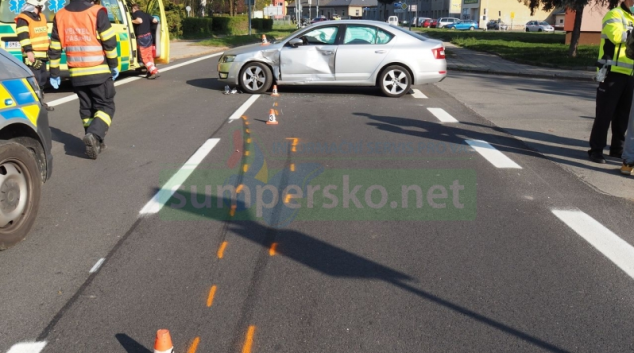 Řidič v Šumperku nedal přednost motorkáři