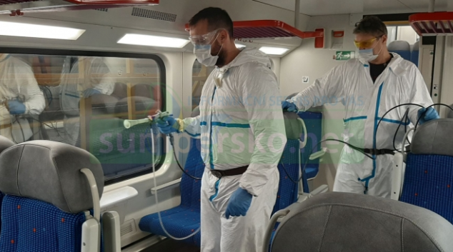 České dráhy dezinfikují tisíce vozů denně