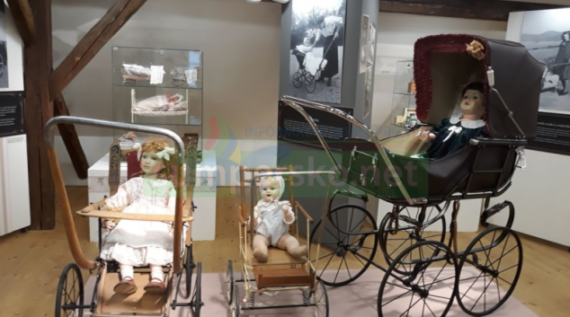 Výstava historických kočárků je prodloužena