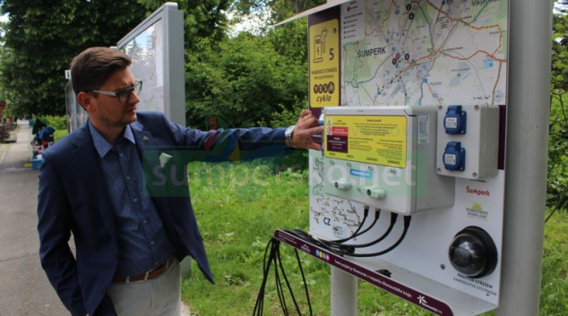 Majitelé elektrokol mohou nabíjet zdarma na Hlavní třídě v Šumperku