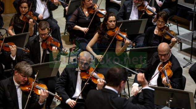 Moravská filharmonie zahraje živě na olomouckém Horním náměstí