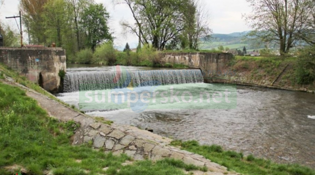 Obce a města budou vodovody a kanalizace provozovat samy