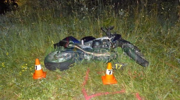 Motorkář na Červenohorském sedle podcenil rychlost