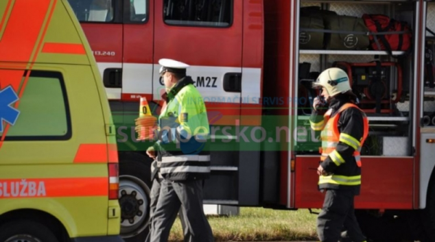 Dvojice opilých mužů napadla v Mohelnici zasahující hasiče