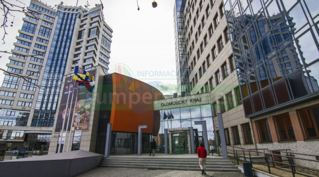 Hejtmanství upravuje provozní dobu