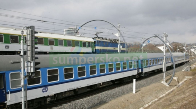 České dráhy přidávají spoje a navyšují jejich kapacitu v předvánočním čase