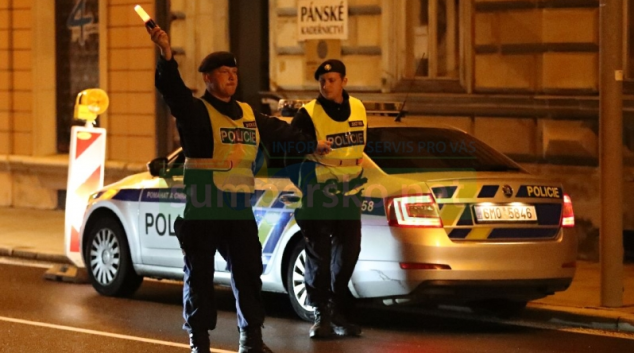 Opilý řidič v Šumperku křičel na policistu: „Ustup mi z cesty!“