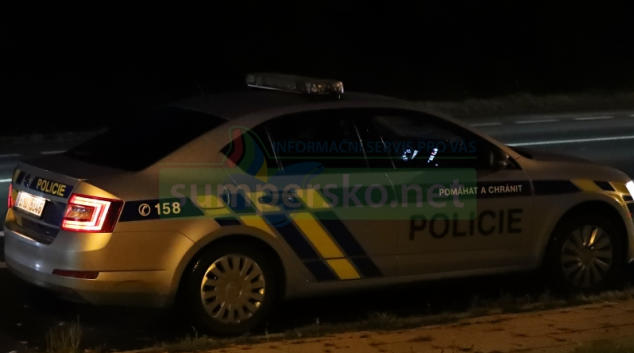 Opilá řidička najela v Šumperku na ochranný ostrůvek