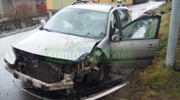 Motorista v Žádlovicích ztratil kontrolu nad řízením