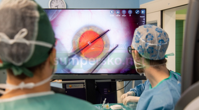 Vnitřní struktura oka na dosah