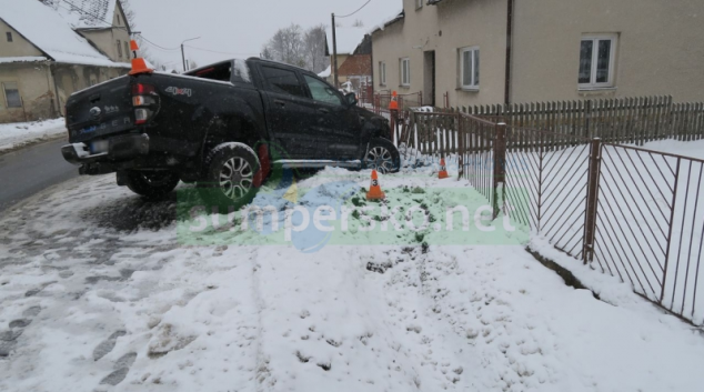 Motoristé podcenili povrch vozovky
