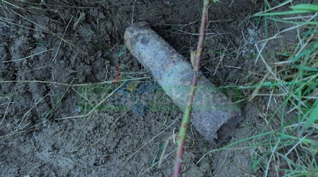 Dělostřelecký granát místo pokladu objevil nálezce kovů na Šumpersku