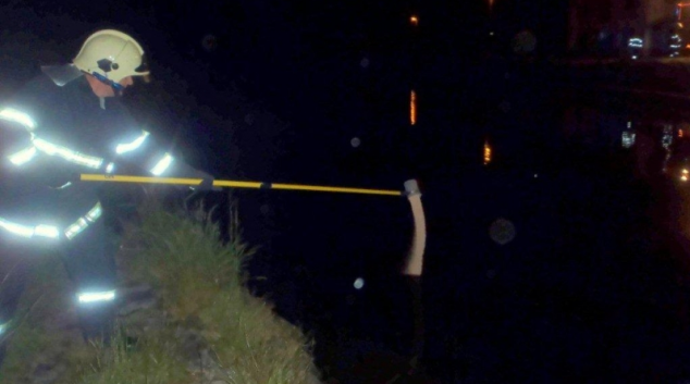 Únik neznámé látky do řeky Bělá na Jesenicku