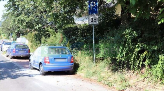 Vandal poškodil v Zábřehu zaparkovaná vozidla