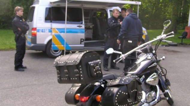Policie na srazu motorkářů na Bobrovníku