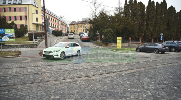 V areálu FN Olomouc čekají návštěvníky objížďky