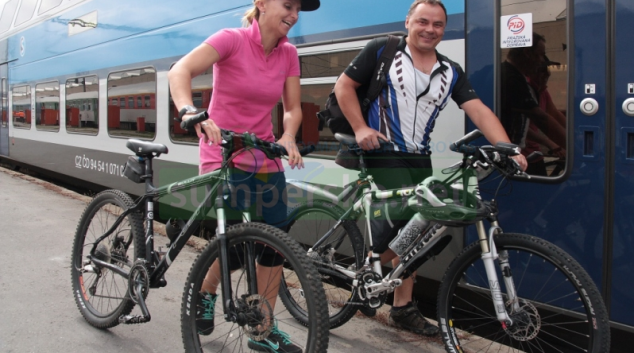 S vlakem a kolem na výlet