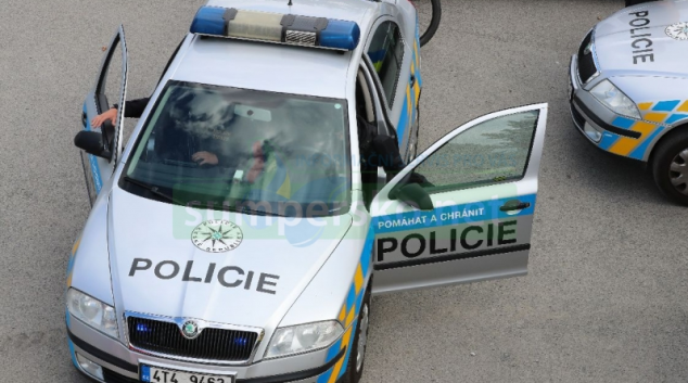 Řidič na Šumpersku ujížděl policejní hlídce