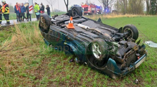 Neovladatelné auto skončilo v příkopu