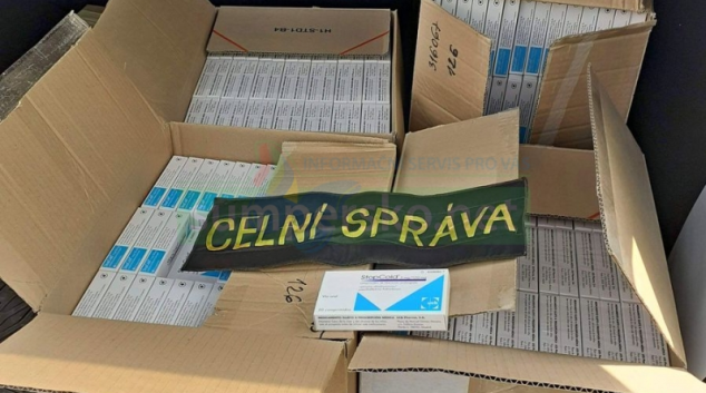 Celníci v kraji zadrželi léky k výrobě drog