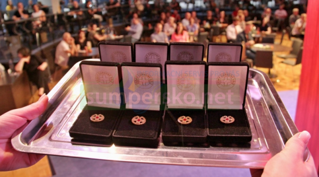 Dárci krve převzali Zlaté kříže