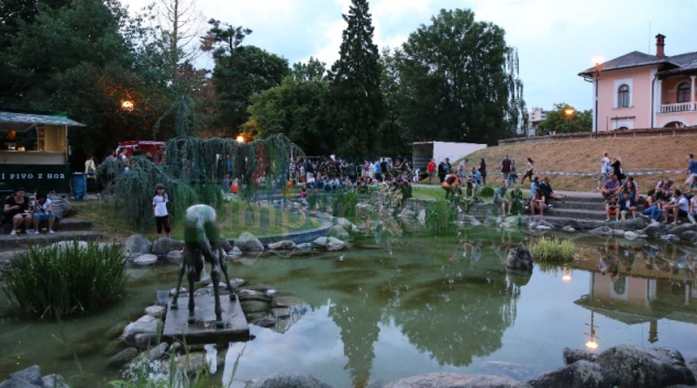 Z kašny v šumperském parku mizí voda