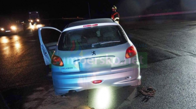 Únavou se mu zavíraly oči. Přesvědčoval opilý řidič policisty