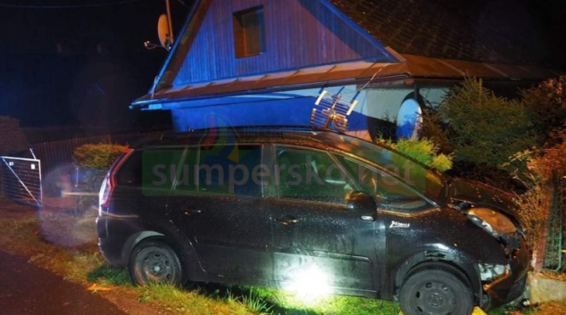 Řidička v Sobotíně narazila do plynové přípojky