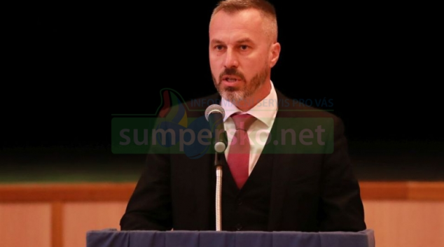 Novým starostou Šumperka byl zvolen Miroslav Adámek