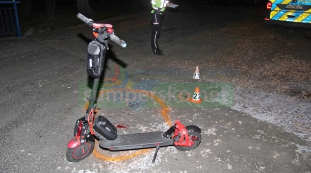 Podnapilý muž havaroval na elektrokoloběžce