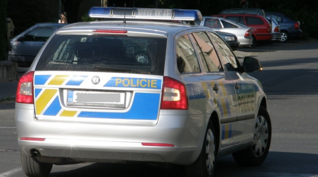 Opilý muž usnul v Olomouci za volantem na křižovatce