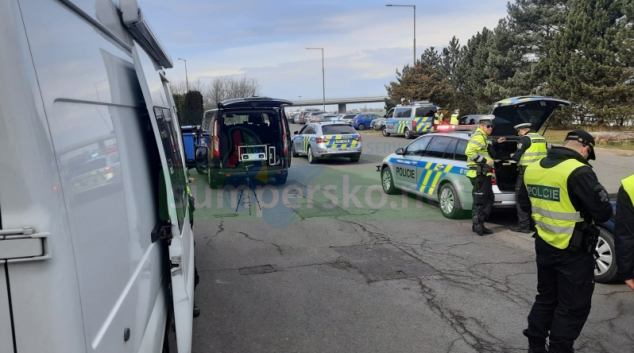 Policisté v kraji zastavili tisíc vozidel